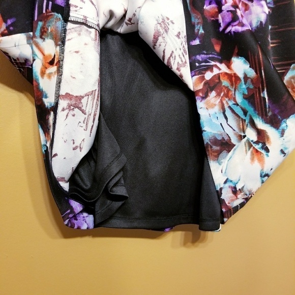 Vince Camuto | Floral Fit & Flare Sleeveless Scuba Dress (Size 8 Petite) - Picture 6 of 8